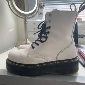 Platform doc martens